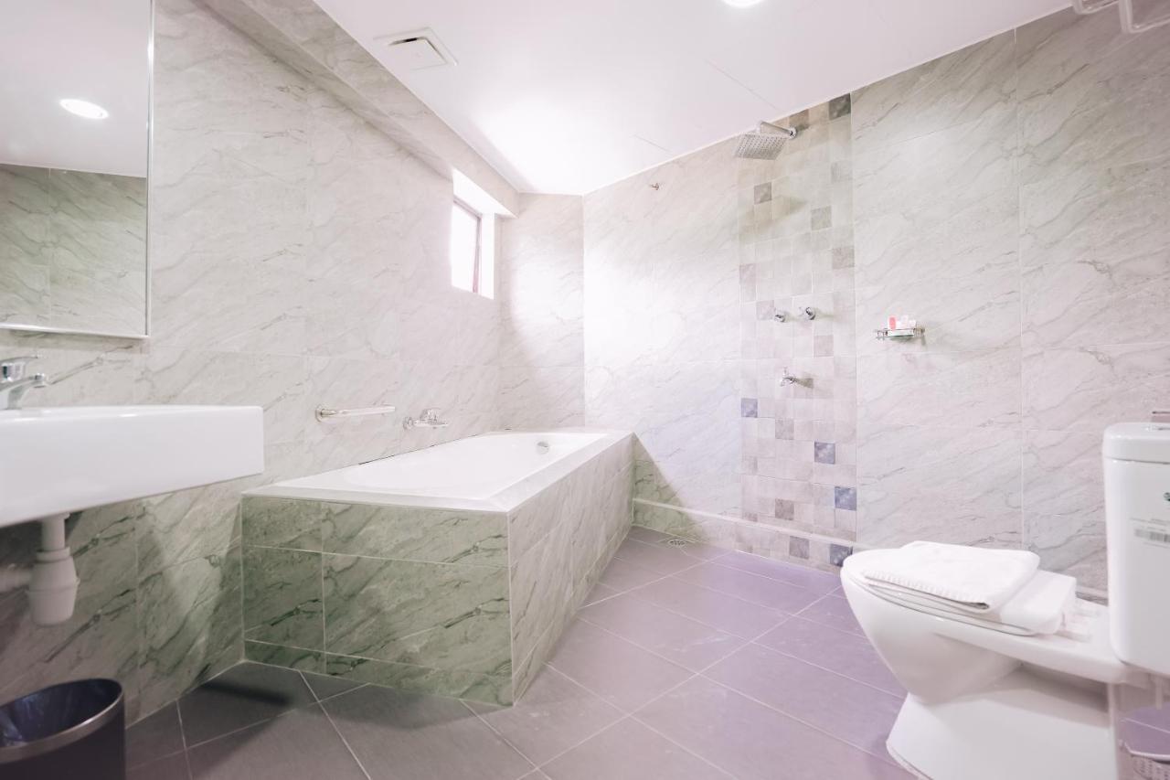 Greystone Midaris Hotel กัวลาลัมเปอร์ ภายนอก รูปภาพ